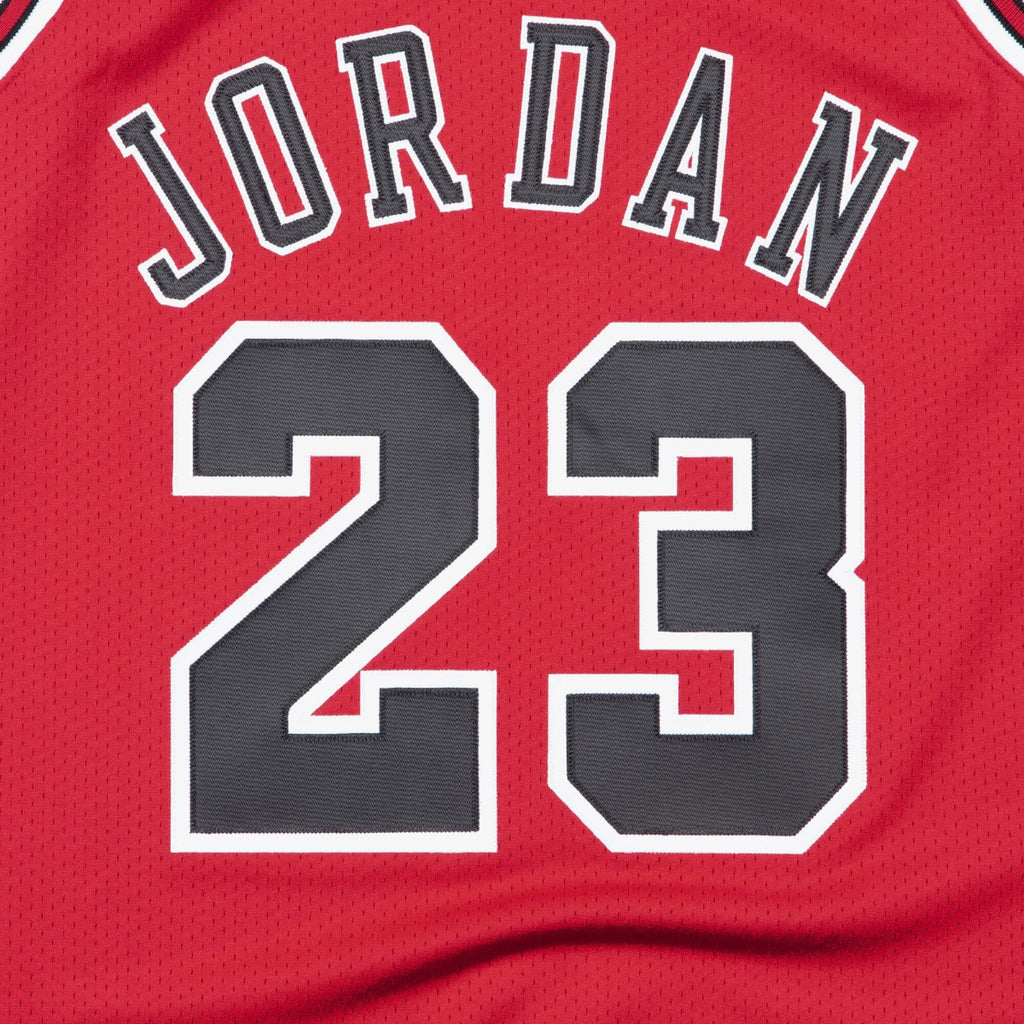 Chicago Bulls Mitchell & Ness Authentic Jersey Road Finals Michael Jordan 1997-98 NBA Team Jersey Basketball Fan Apparel