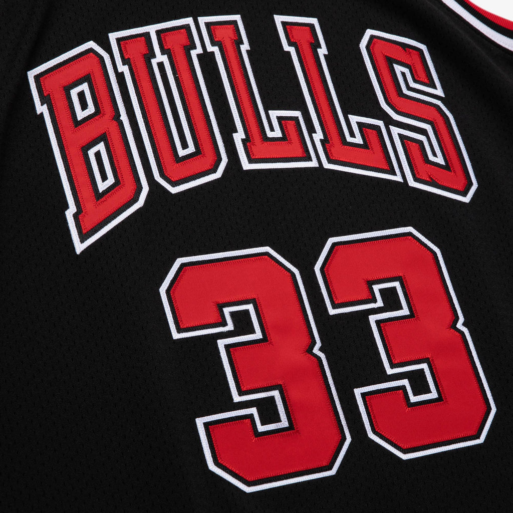 Chicago Bulls Mitchell & Ness Authentic Jersey Alternate Scottie Pippen 1997 NBA Team Jersey Basketball Fan Apparel