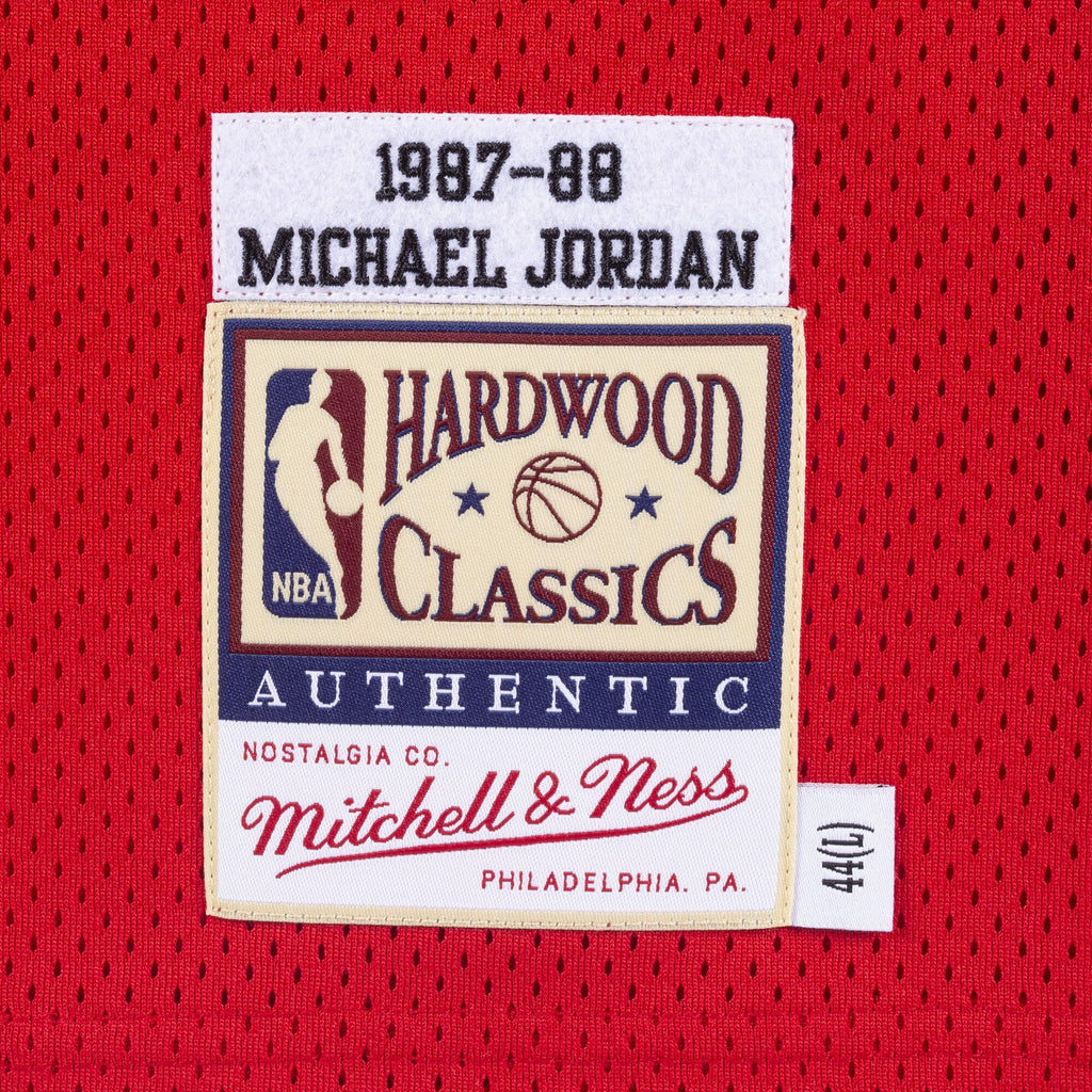 Chicago Bulls Mitchell & Ness Authentic Jersey Michael Jordan 1997-98 NBA Team Jersey Basketball Fan Apparel