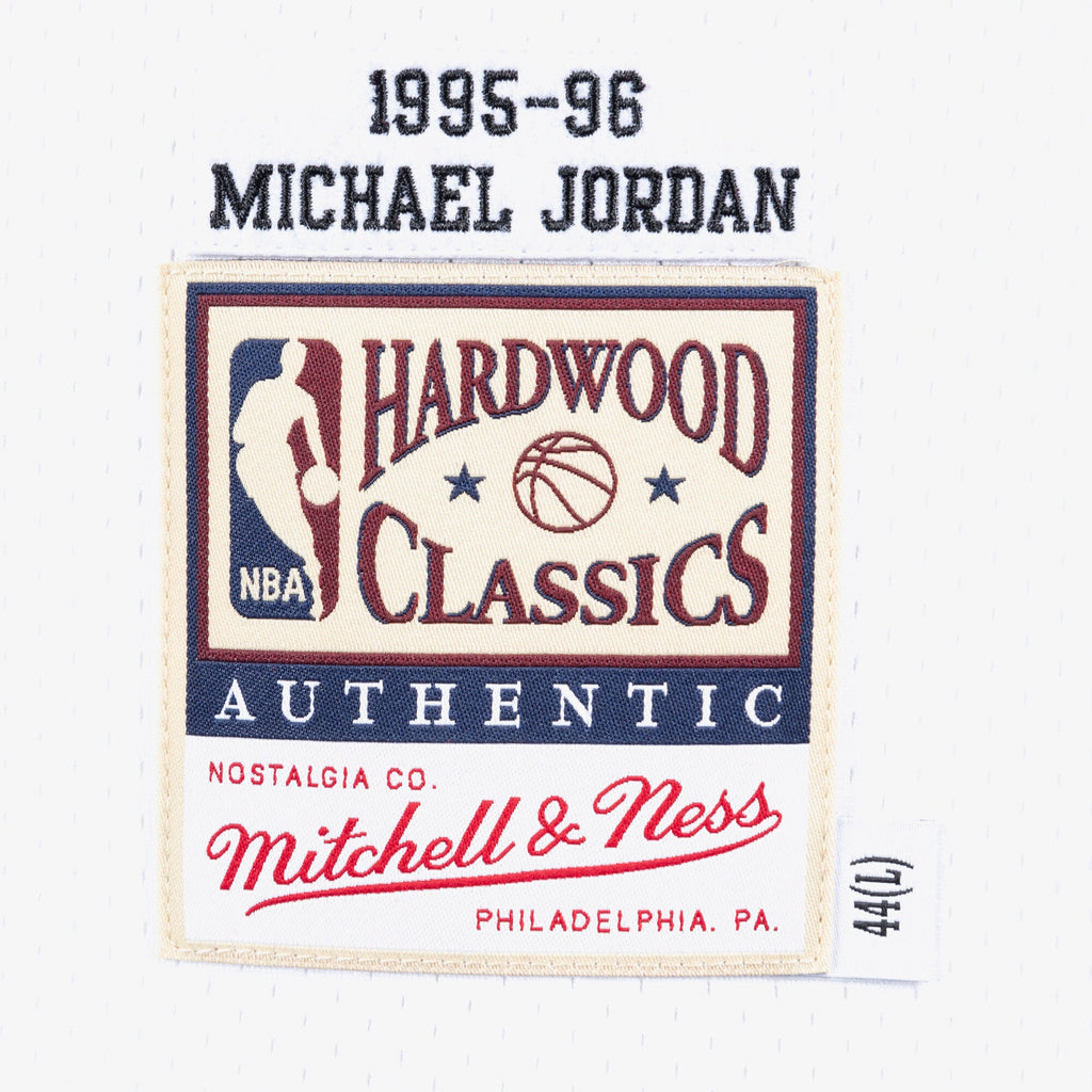Chicago Bulls Mitchell & Ness Authentic Jersey Home Michael Jordan 1995-96 NBA Team Jersey Basketball Fan Apparel