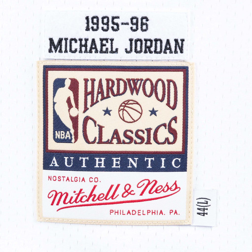 Chicago Bulls Mitchell & Ness Authentic Jersey Home Michael Jordan 1995-96 NBA Team Jersey Basketball Fan Apparel