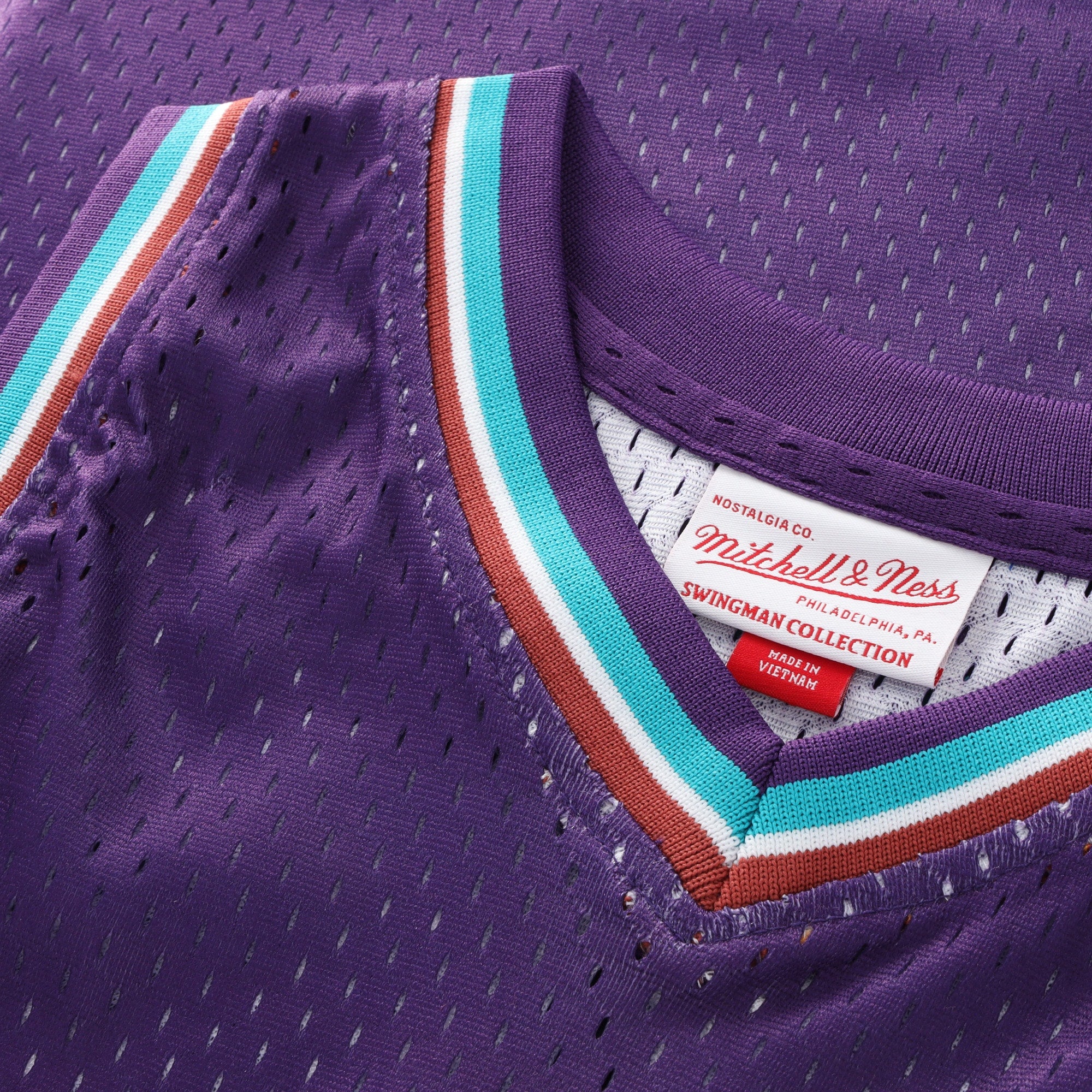 Utah Jazz Mitchell & Ness Road Swingman Jersey - Karl Malone - Youth NBA Team Jersey Basketball Fan Apparel