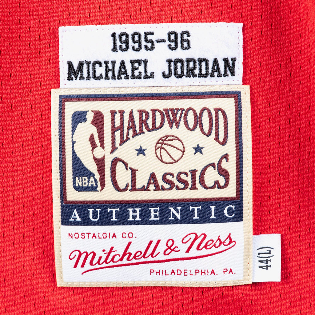 Chicago Bulls Mitchell & Ness Authentic Jersey Road Finals Michael Jordan 1995-96 NBA Team Jersey Basketball Fan Apparel