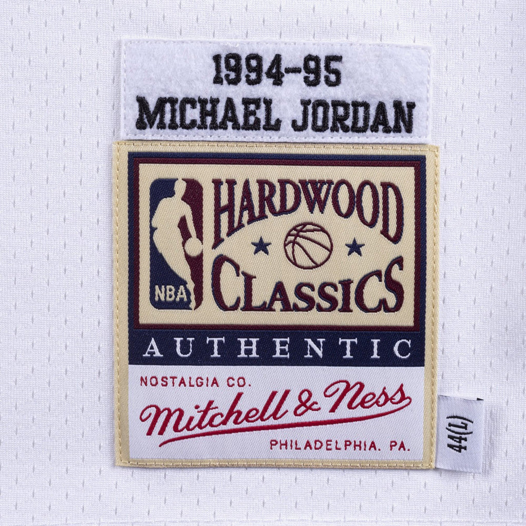 Chicago Bulls Mitchell & Ness Authentic Jersey Michael Jordan 1994-95 NBA Team Jersey Basketball Fan Apparel