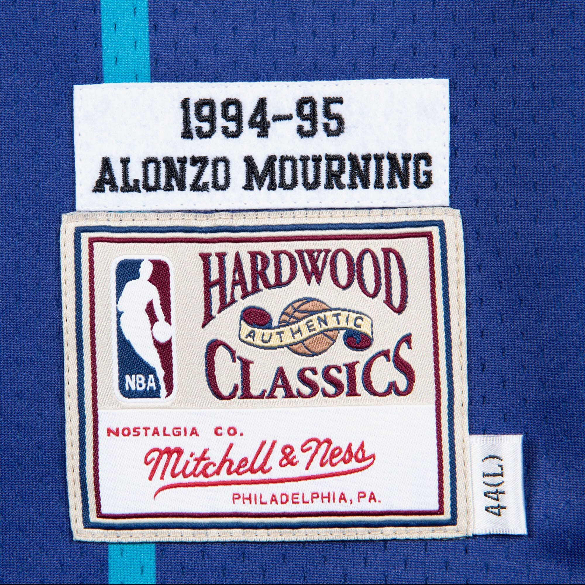 Charlotte Hornets Mitchell & Ness Authentic Jersey Alternate Alonzo Mourning 1994-95 NBA Team Jersey Basketball Fan Apparel